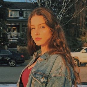 Meet your Posher, Chloe